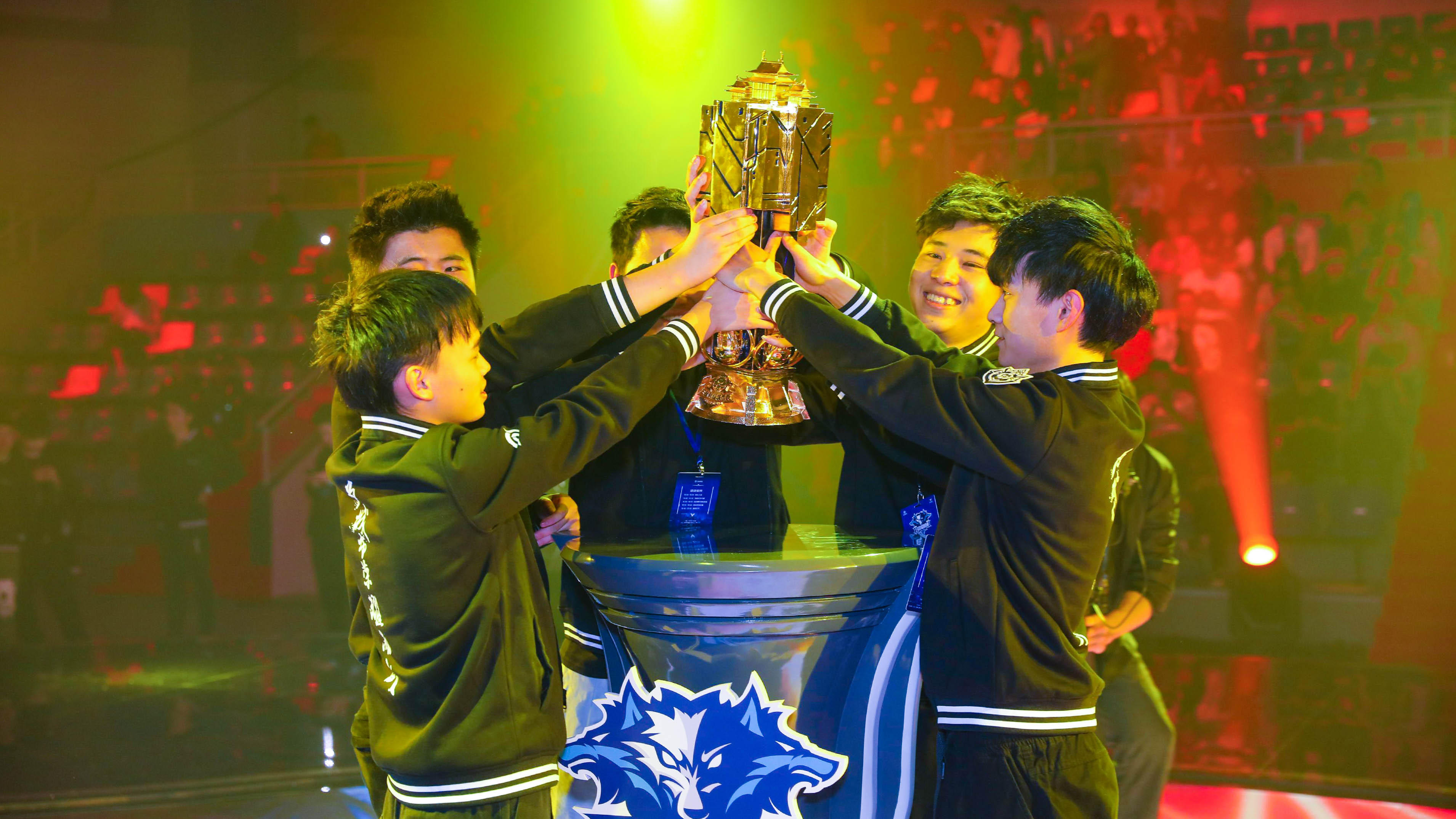 2025年KPL电竞擂台赛：AG超玩会对决eStarPro，顶尖战队角逐年度荣耀